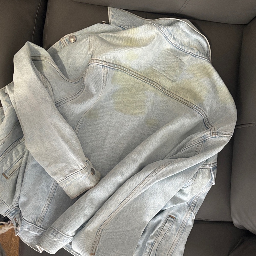 Levi's Light Blue Denim Jacket - Picture 2 of 2